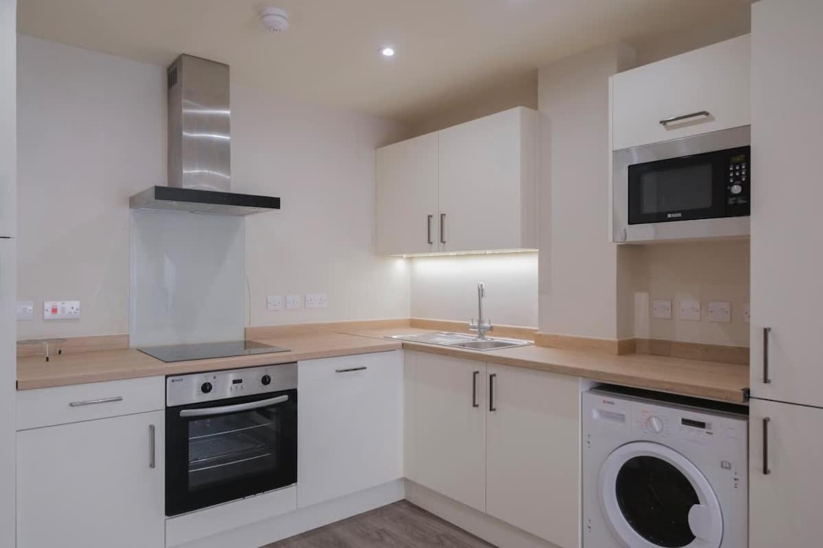 Charming 1-Bedroom Apartment In Leeds City Centre Perfect For Couples Or Solo Travelers Exterior foto