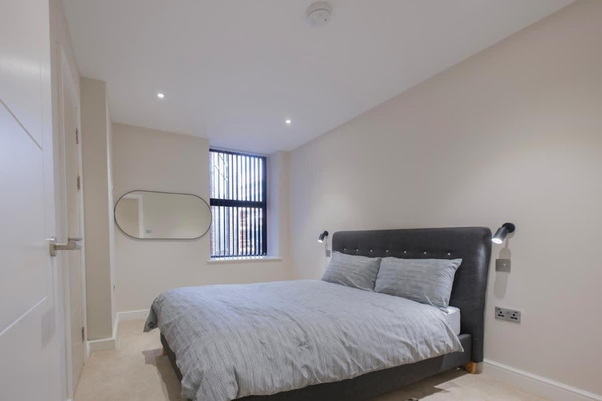 Charming 1-Bedroom Apartment In Leeds City Centre Perfect For Couples Or Solo Travelers Exterior foto